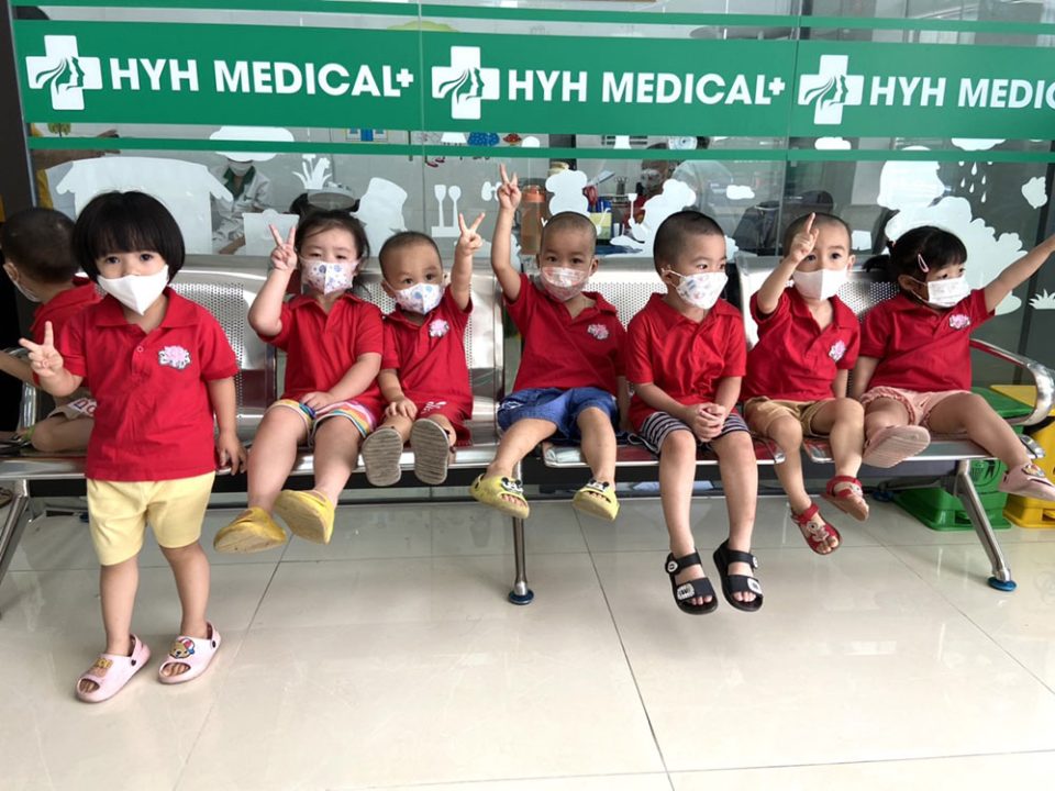 khám cho các bé mầm non hương sen 10